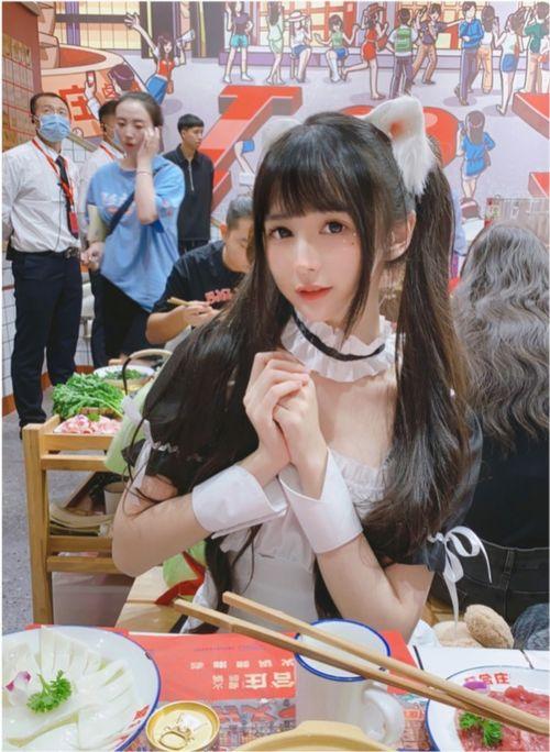 蔡萝莉吃瓜免费吃,免费瓜果等你来尝！